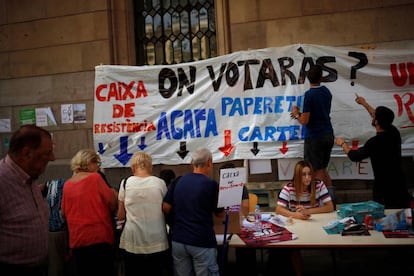 Campaña proreferéndum en la Universidad de Barcelonatu REUTERS/Jon Nazca