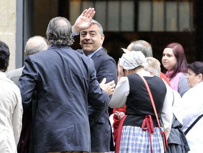 De Andrés participa en la fiesta del 'Día del Blusa'