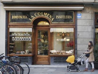 Comercios emblem&aacute;ticos de Barcelona, como la pasteler&iacute;a La Colmena, van a cerrar.