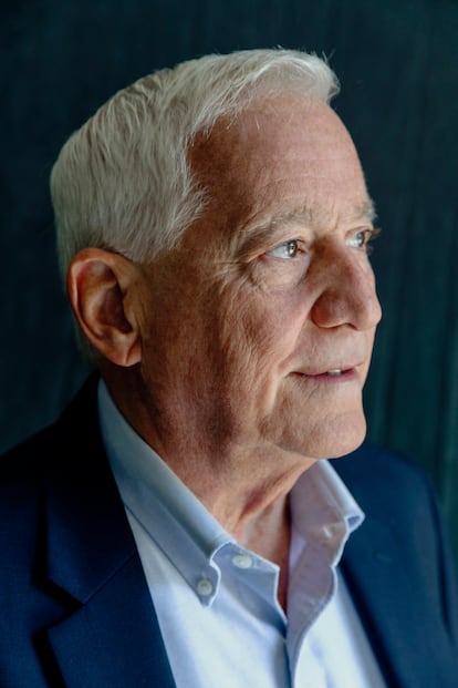  Walter Isaacson, fotografado este ano em sua casa de Nova Orleans.