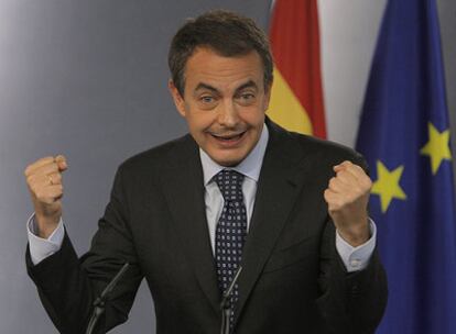 El presidente del Gobierno, José Luis Rodríguez Zapatero, en su comparecencia tras la entrevista.