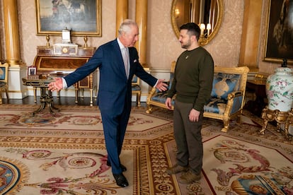 El rey Carlos III recibe este miércoles al líder ucranio en el palacio de Buckingham.
