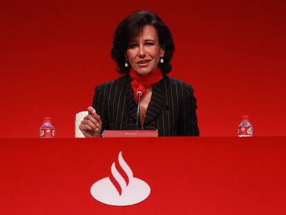 Ana Patricia Bot&iacute;n en su primera Junta General Extraordinaria de Accionistas del Banco de Santander como presidenta. 