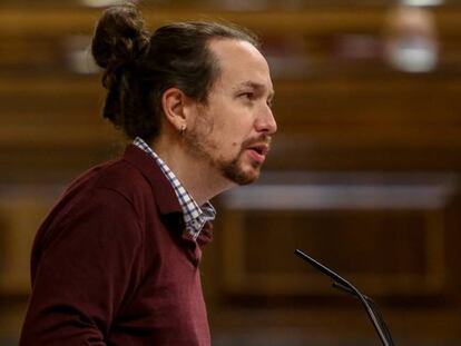 El vicepresidente segundo y líder de Unidas Podemos, Pablo Iglesias, interviene en una sesión plenaria en el Congreso de los Diputados, en Madrid (España).