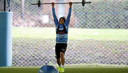 Cavani durante un entrenamiento con Uruguay.