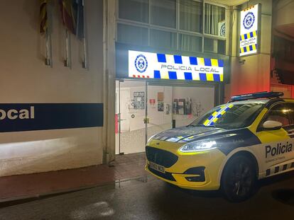 Una imagen de un coche de la policía municipal en Palamós.