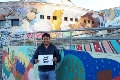 Gonzalo Soria, artesano boliviano al frente del taller de IMM Shoes en Sevilla.