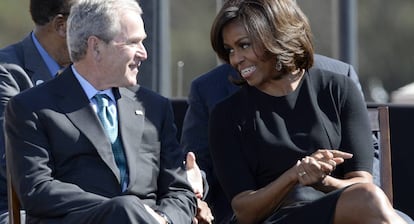 George Bush y Michelle Obama, en marzo de 2015.