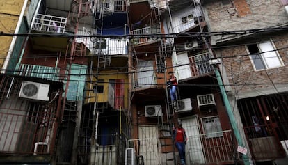 Fachadas de moradias na Villa 31, em Buenos Aires.