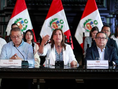 La presidenta de Perú, Dina Boluarte, en un discurso al país este sábado.