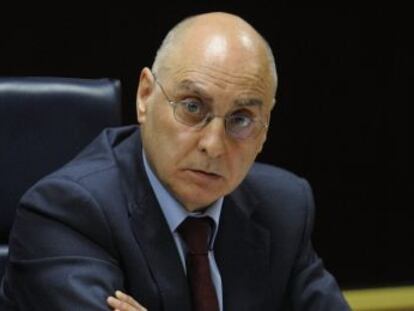 El exconsejero de Interior, Rodolfo Ares, este miércoles en su comparecencia en el Parlamento vasco.