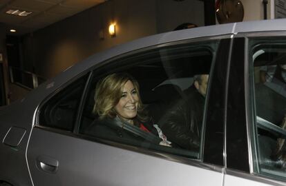 Susana Díaz abandonant la seu del PSOE a Madrid divendres.