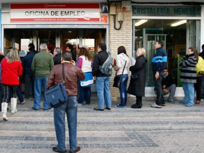 Madrid acaba 2010 con 542.000 desempleados