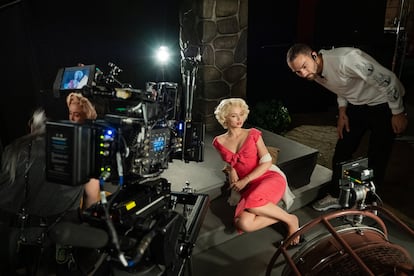 Actress Ana de Armas, in the role of Marilyn Monroe, during the filming of the movie 'Blonde.'