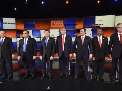 Los candidatos republicanos en el escenario.