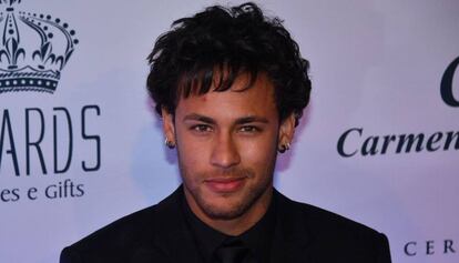 O jogador brasileiro Neymar, do Barcelona FC, no leilão beneficente organizado pelo Instituto Neymar Jr. em São Paulo, nesta quinta-feira.