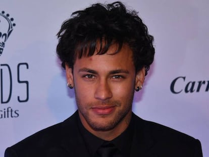 O jogador brasileiro Neymar, do Barcelona FC, no leilão beneficente organizado pelo Instituto Neymar Jr. em São Paulo, nesta quinta-feira.