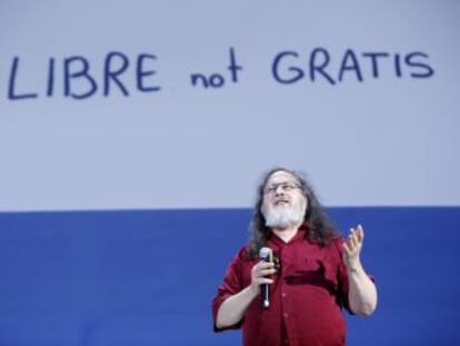 Richard Stallman, pai do ‘software livre’, critica todas as grandes empresas tecnológicas durante fórum RETINA
