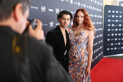 El matrimonio formado por Joe Jonas Sophie Turner, en un estreno de cine en Toronto (Canadá), en septiembre de 2022.