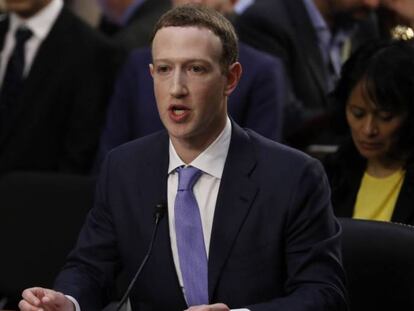 Mark Zuckerberg, CEO de Facebook, ante el Senado estadounidense.