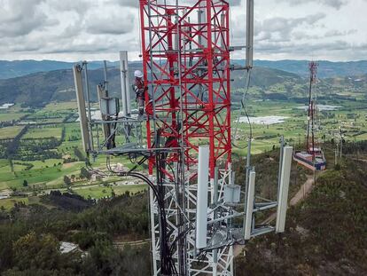 Torre de telecomunicaciones desplegada por Ezentis.