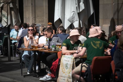 Una terrassa a la plaça Reial de Barcelona.