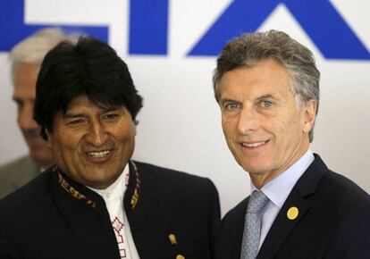 Os presidentes de Bolívia, Evo Morais, e da Argentina, Mauricio Macri.