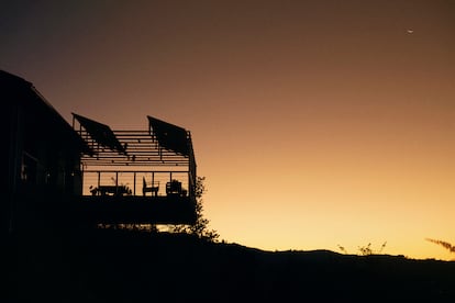 La terraza del D’Alijo Yoga Retreat Center, en Cabeceiras de Basto (Portugal).