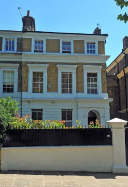 La casa de Amy Winehouse, en el barrio londinense de Camden Town, que se ha vendido hoy en subasta.