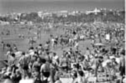 Panorámica en la playa de Salou, Tarragona.