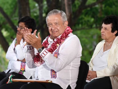 López Obrador durante una conferencia de prensa en el Instituto Tecnológico de Pinotepa en Oaxaca el pasado 11 de junio.