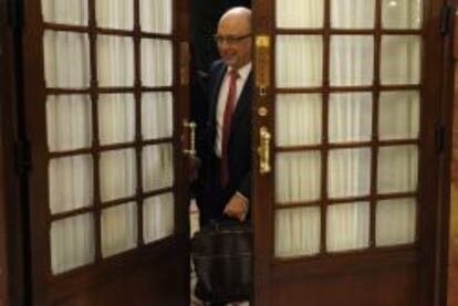 El ministro de Hacienda, Cristóbal Montoro, en el Congreso de los Diputados. efe