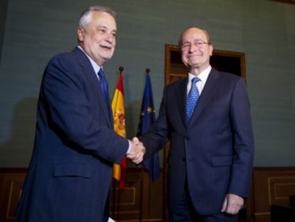 Gri&ntilde;&aacute;n y De la Torre, durante la reuni&oacute;n de ayer en Sevilla.