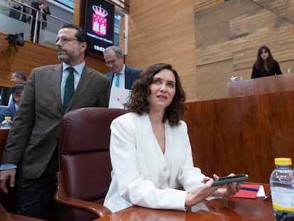 La presidenta de la Comunidad de Madrid, Isabel Díaz Ayuso, durante un pleno en la Asamblea de Madrid.