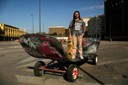 Mauricio Nava, skatista de 29 anos, posa para a foto no Rio de Janeiro. Sobre os Jogos Olímpicos do Rio opina: “Existem melhorias visíveis na cidade, como o transporte público e os espaços de lazer, se não fossem pelo Jogos os cariocas não teriam nenhum benefício”.