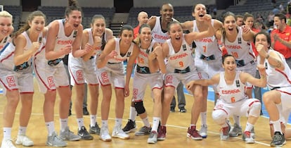 Las jugadoras espa&ntilde;olas celebran el pase a la final