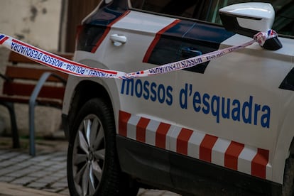 Un vehículo de los Mossos d'esquadra en la ciudad de Lleida, en una imagen de archivo.