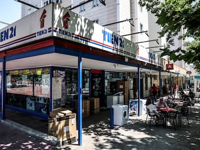 Tienda de Tien21 en Madrid, en una imagen tomada el pasado jueves.