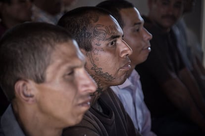 Muchos de los internos del centro son mexicanos que cruzaron a Estados Unidos y fueron deportados a Tijuana, donde cayeron en el mundo de las drogas.