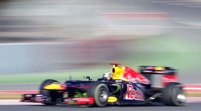 El vigente campeón del mundo de Fórmula 1, Sebastian Vettel, con su monoplaza del equipo Red Bull