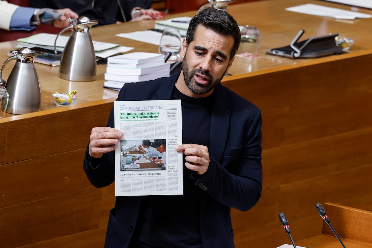 Pérez Llorca replica a PSPV y Compromís que no ha mentido e insiste en que su pareja superó una oposición hace dos décadas