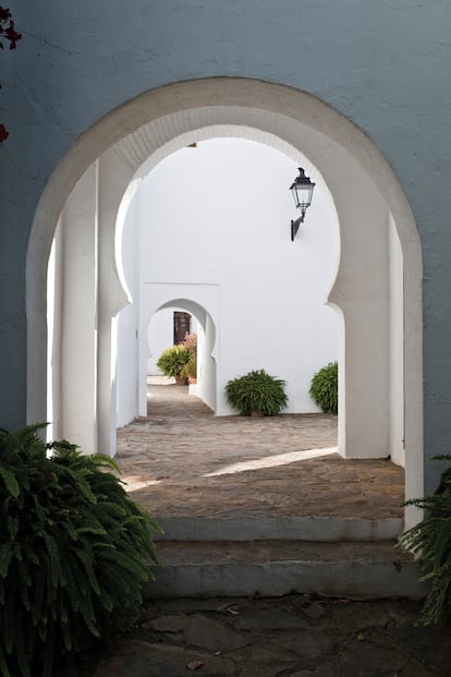 Callejuelas que conectan con la Plaza de Chauen, en Las Lomas.