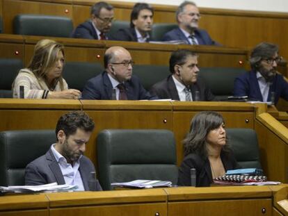 El grupo popular sin Arantxa Quiroga tras la polémica. Nerea Llanos junto a Borja Semper en la fila inferior