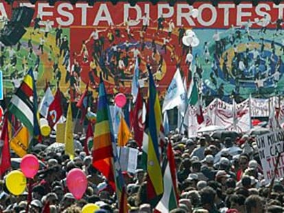 Vista general de la manifestación contra Berlusconi en Roma.
