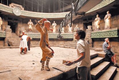 M.Night Shyamalan con Noah Ringer, Aang, en el 'set' del rodaje más caro de la historia de la Costa Este de EEUU.