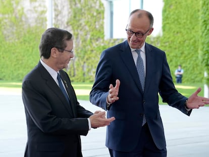 Friedrich Merz e Isaac Herzog, en Berlín en mayo.