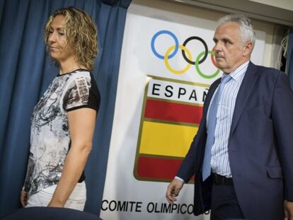 Gala Le&oacute;n y Esca&ntilde;uela, durante un acto en Madrid.