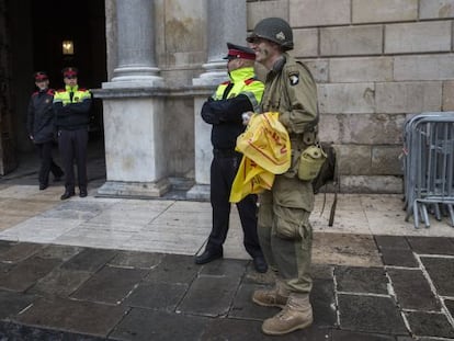 Justo Jos&eacute; M. P. itent&oacute; entrar en el palacio de la Generalitat vestido de militar el pasado 4 de noviembre. 