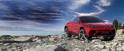 Es uno de los SUV más esperados y por fin se convertirá en realidad. Una marca de la tradición deportiva de Lamborghini quiere probar fortuna en el segmento con el Urus, aunque algunos de sus incondicionales lo ven como una especie de sacrilegio.