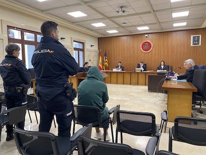 La mujer que trató de matar a sus hijos en Menorca, durante el juicio en el que ha aceptado 16 años de prisión, este miércoles.